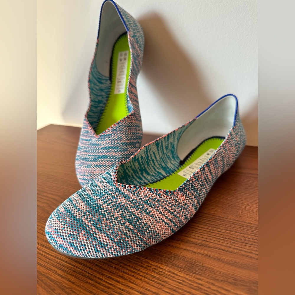 Rothy’s The Flat Rounded Toe - Retired blue and pink in size 8